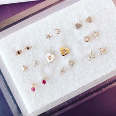 a mixtre of petite liven studs